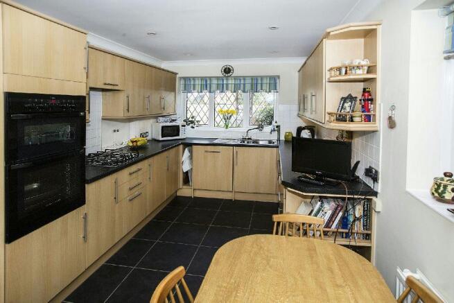 Kitchen/Breakfast Ro