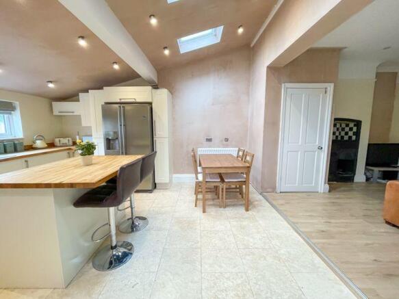 Kitchen/Breakfast /Family Room