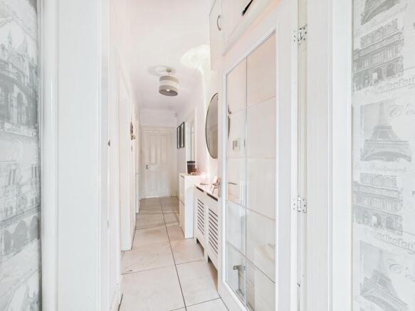 CAM05526G0-PR0084...