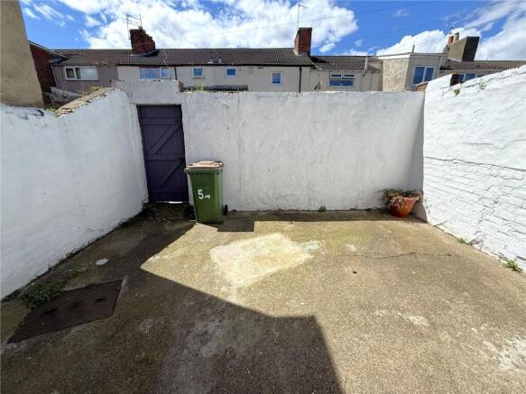 Arthur Terrace, New Marske, TS11 photo 3