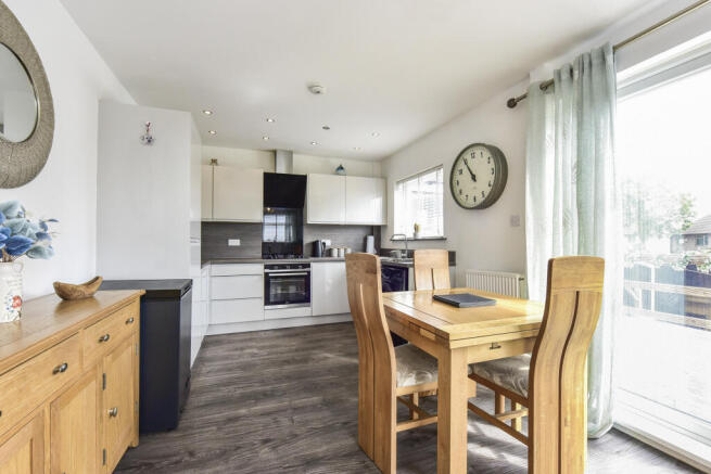 3 bed Semi-Detached for sale Image 7