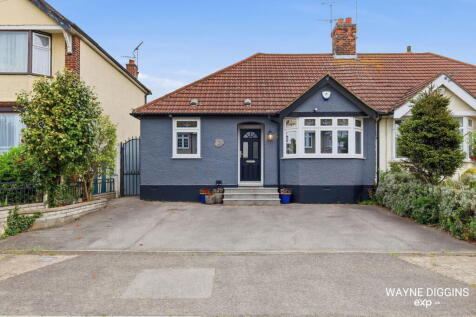 Lander Road, Grays, RM17 6AX