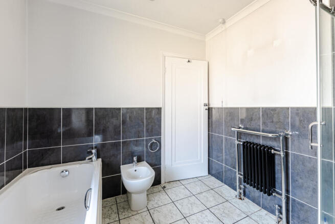 bathroom2