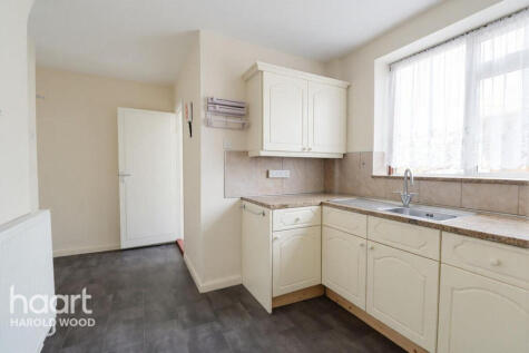 Fairford Close, Romford