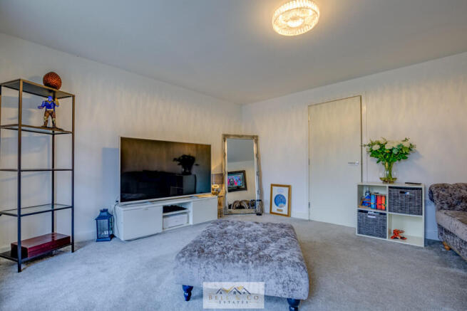 4 bed Town House for sale Image 8