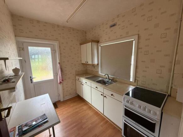 3 bed Semi-Detached for sale Image 4