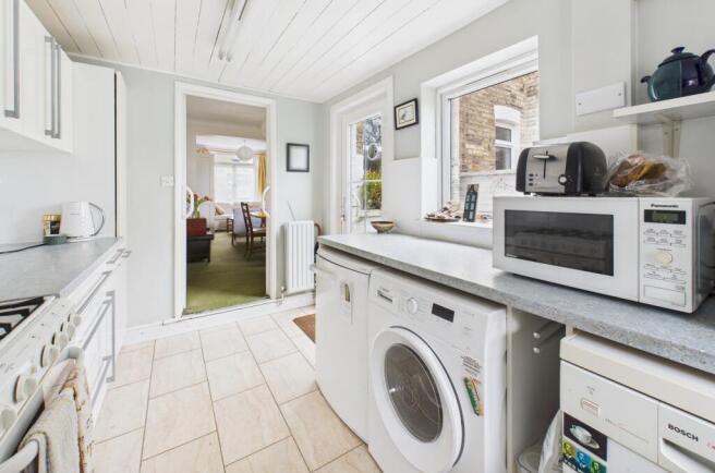 CAM02545G0-PR0547-STILL001