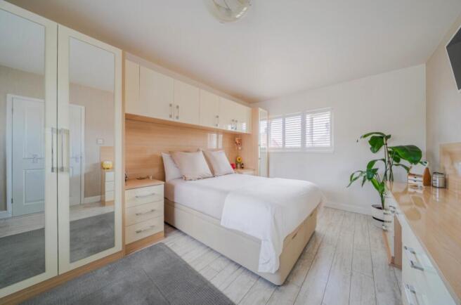2 bed Semi-Detached for sale Image 8