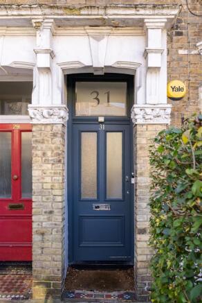 Third Avenue E17
