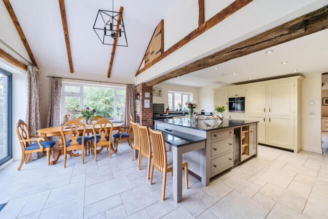Kitchen / Dining Room