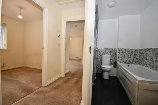 2 bed Town House for sale Image 11