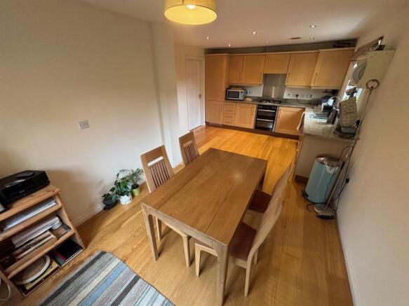 Kitchen 3.jpg