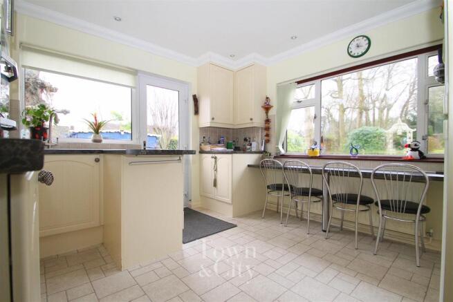 Kitchen/Breakfast Room