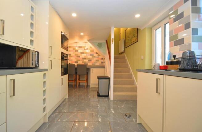 Kitchen6.jpg