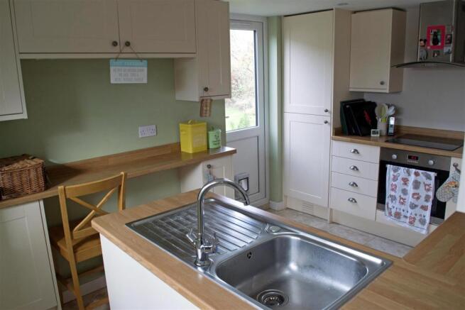 Kitchen 1.jpg