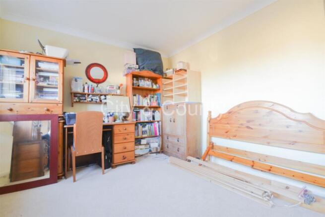 bed 1 (2).jpg