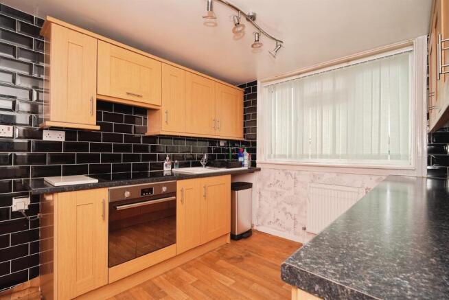 2 bed Detached Bungalow for sale Image 7