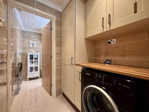 3 bed Semi-Detached for sale Image 5