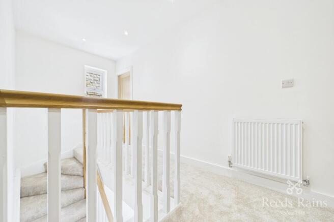 4 bed Detached for sale Image 12