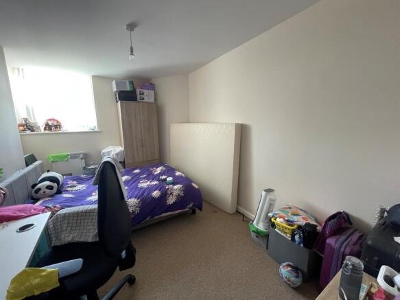 2 bed Apartment for sale Image 5