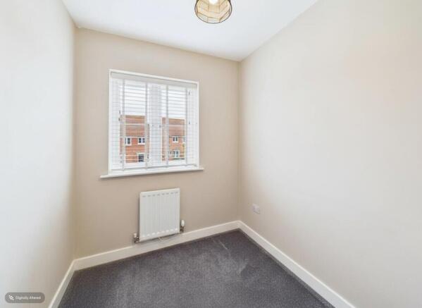 3 bed Semi-Detached for sale Image 9