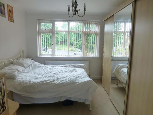 BEDROOM 1: