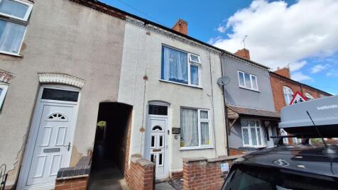 Grove Road, Nuneaton, CV10