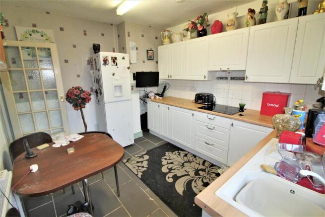 KITCHEN BREAKFAST ROOM