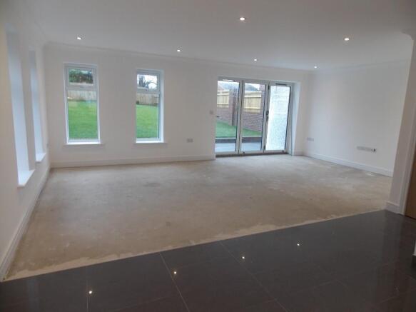 Lounge/dining room