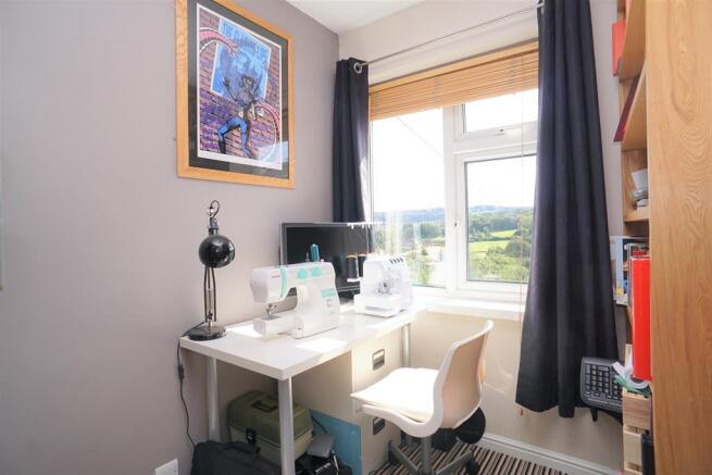 LANDING / OFFICE AREA