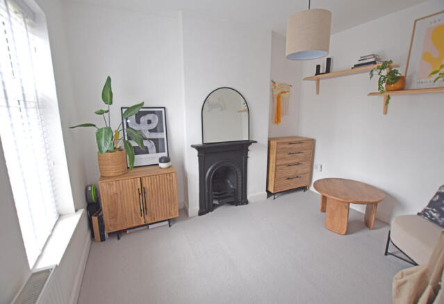 Middle Bedroom No.2