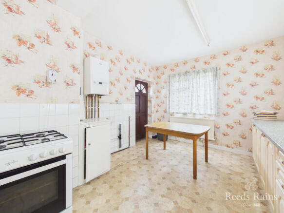 4 bed Semi-Detached for sale Image 6