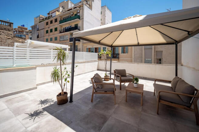 Private rooftop terrace