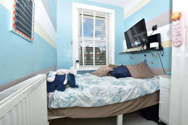 Bedroom 4.JPG