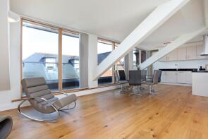 Flat 7, 28 32 Fountain Court, Frances Road, Windsor SL4 3AA
