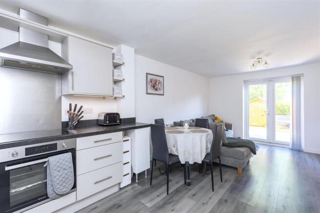 Lounge/Kitchen