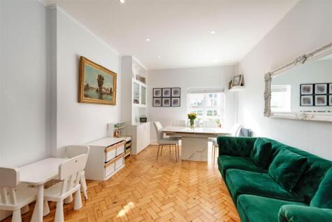 Westholm, Hampstead Garden Suburb, London, NW11