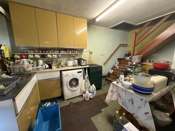 Brookside Avenue, Grotton, Oldham photo 4
