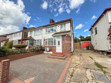 Extended Family Home with Loft Conversion & Rear Extension