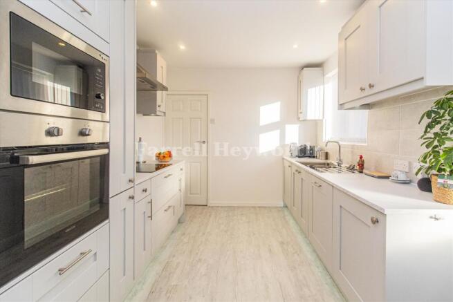 Kitchen 4
