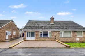 9, Somerleaze Close, Wells BA5 1UD