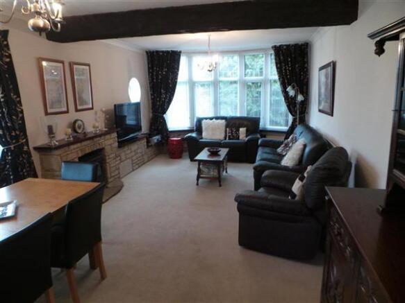 Lounge/Dining Room