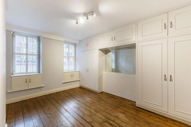 property in Tryon House,
17 Mallord Street, SW3