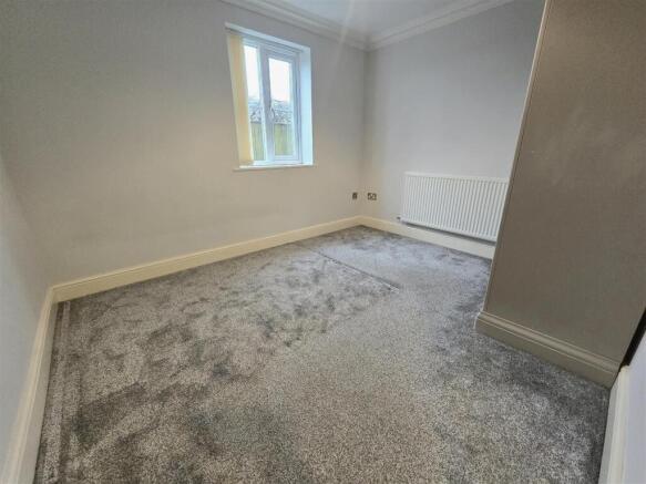 2 bed Apartment to rent Image 8