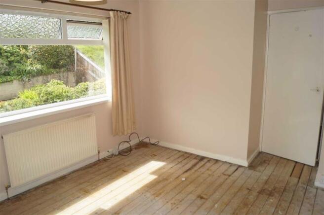 BEDROOM 3 (REAR)