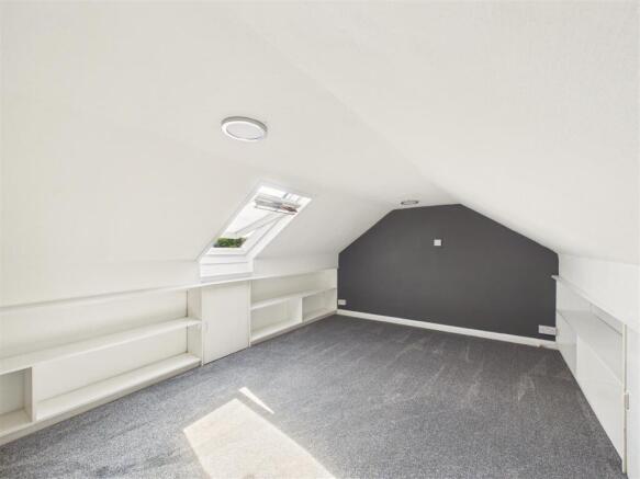 3 bed Terraced for sale Image 11