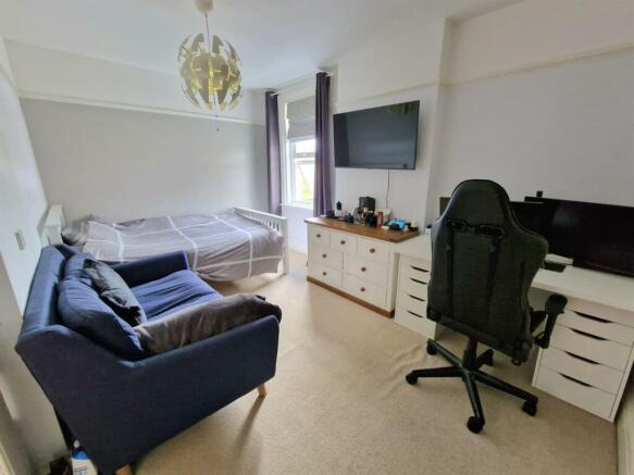Bedroom 2.jpg