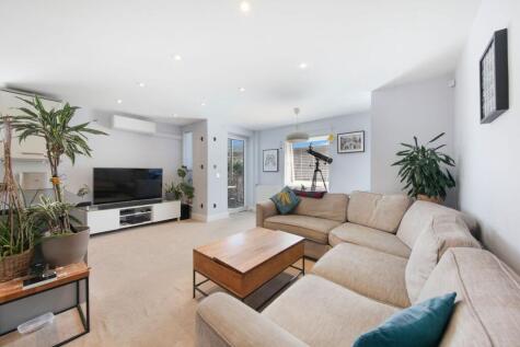 Serenity Close, Harrow, HA2