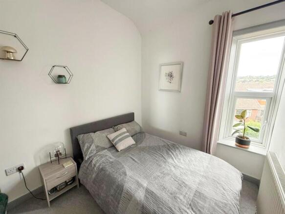 2 bed Terraced for sale Image 9