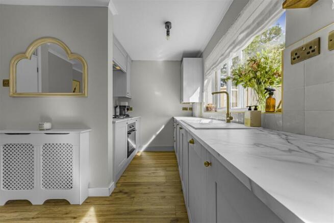 Kitchen 1.jpg